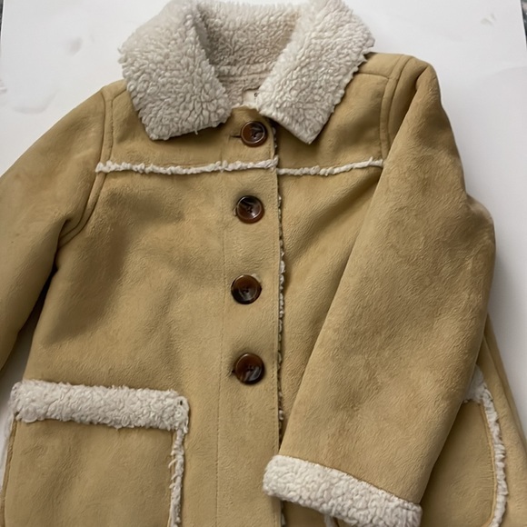 Toddler Old Navy faux Sherpa jacket. Size 3T - Picture 7 of 9